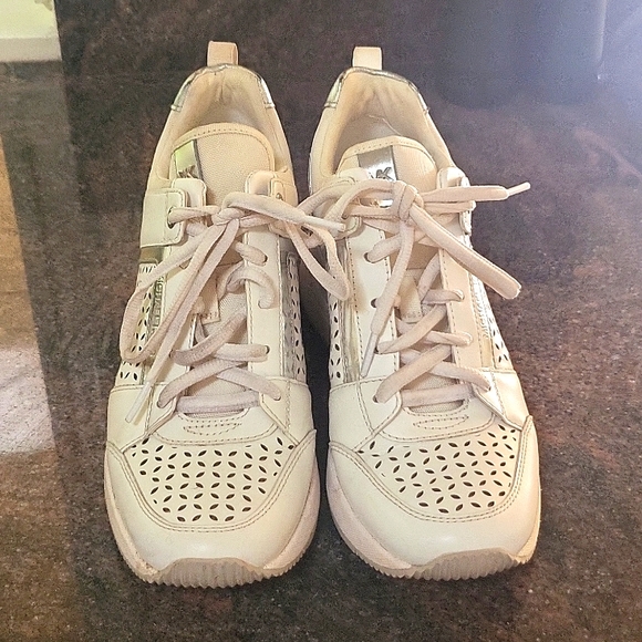 Michael Kors platform sneakers - Picture 1 of 5